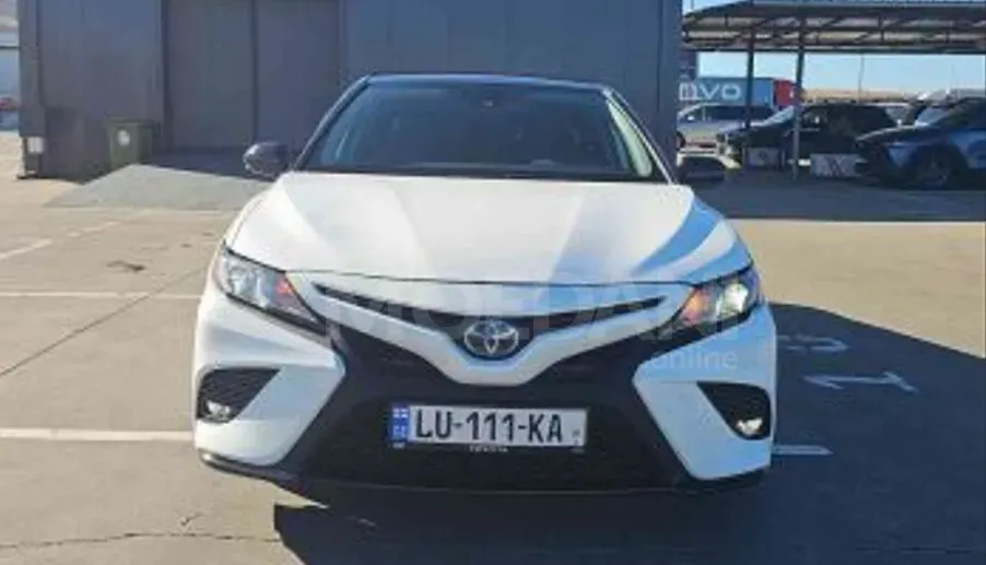 Toyota Camry 2.5L 2018 Тбилиси - изображение 1
