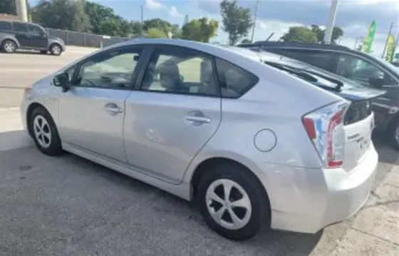 Toyota Prius 2014 თბილისი