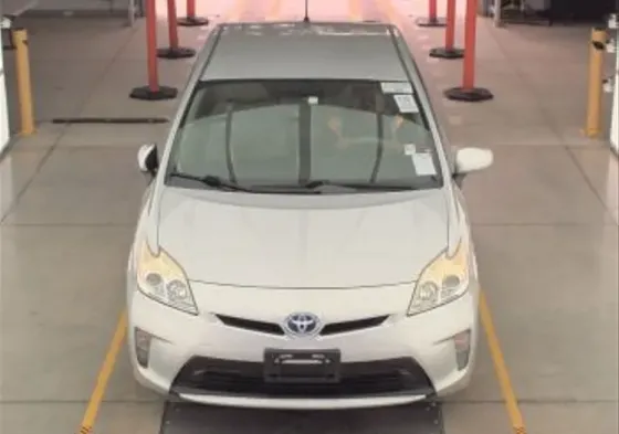 Toyota Prius 2015 თბილისი