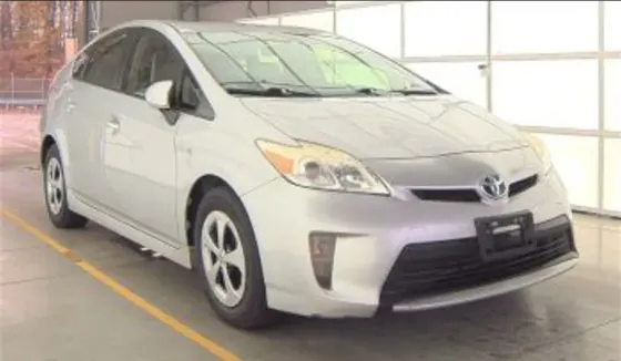 Toyota Prius 2015 თბილისი