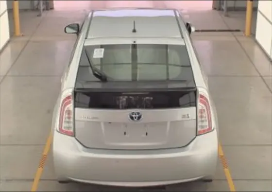 Toyota Prius 2015 თბილისი