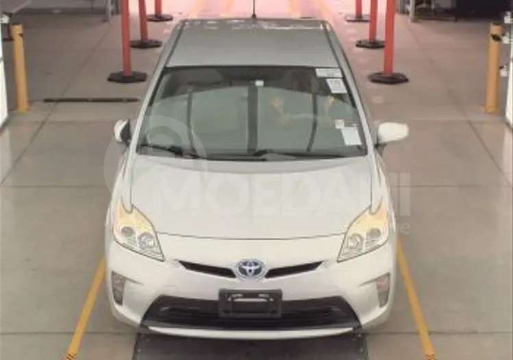 Toyota Prius 1.8L 2015 Тбилиси - изображение 1