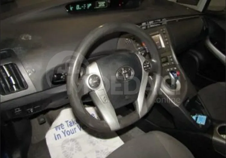 Toyota Prius 1.8L 2014 Тбилиси - изображение 4