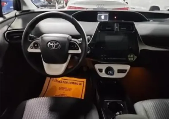 Toyota Prius 2017 თბილისი