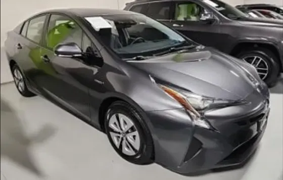 Toyota Prius 2017 თბილისი