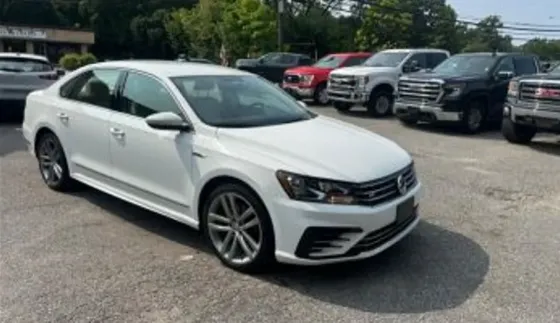 Volkswagen Passat 1.8 2017 თბილისი