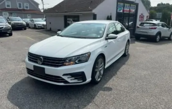 Volkswagen Passat 1.8 2017 თბილისი