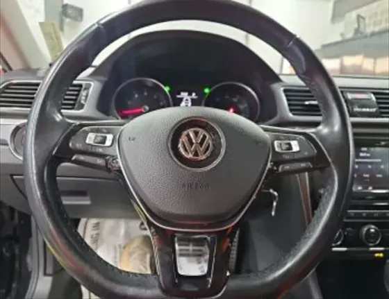 Volkswagen Passat 2 2018 თბილისი