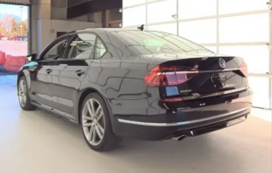 Volkswagen Passat 2 2018 თბილისი