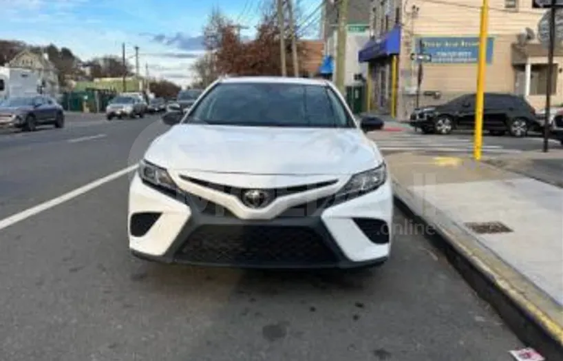 Toyota Camry 2.5L 2020 Тбилиси - изображение 1