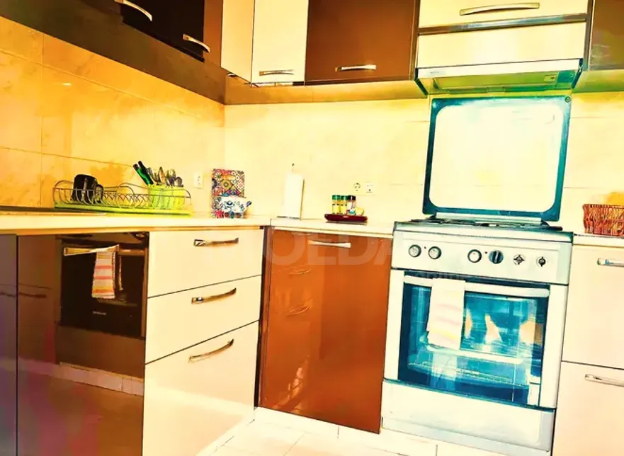 Продам 4-комн. квартиру 115м² 4/5 эт. Тбилиси - изображение 9