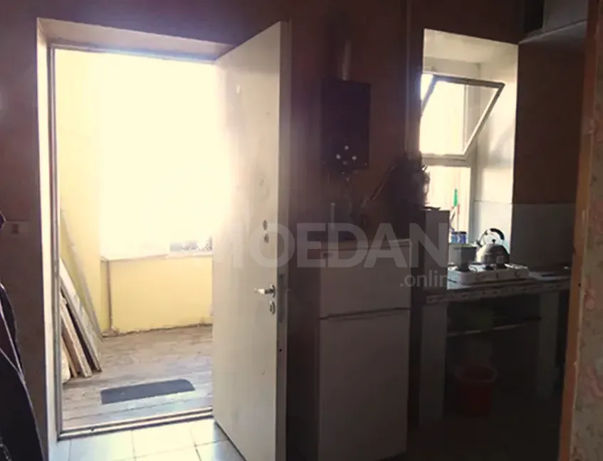 Продам 3-комн. квартиру 96м² 3/4 эт. Тбилиси - изображение 2