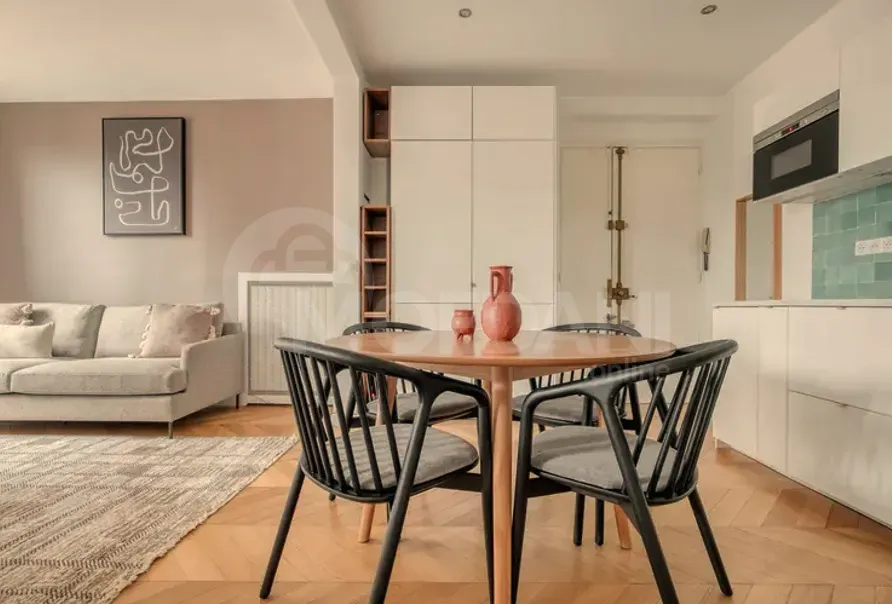 Apartments For Rent three-room 80м² 6/8 floor Tbilisi - photo 1