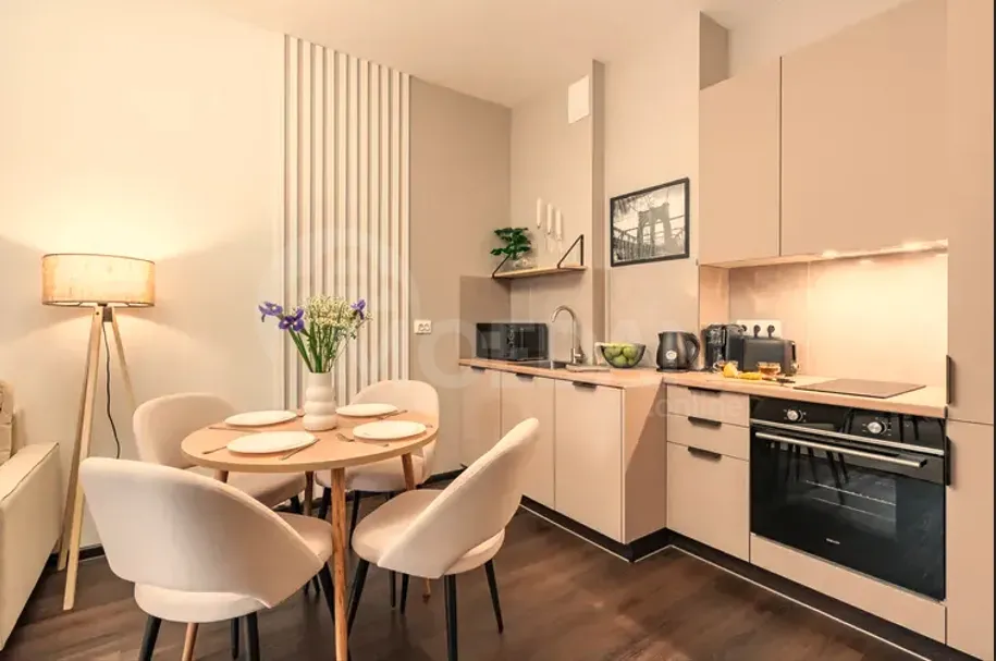 ქირავდება 2 ოთახიანი ბინა 70მ² 7/17 სართ თბილისი - photo 1