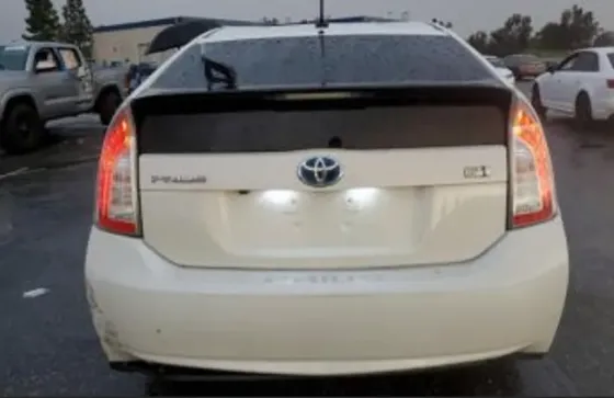 Toyota Prius 2014 თბილისი