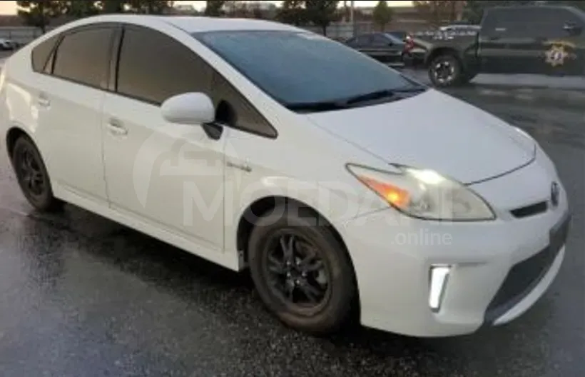Toyota Prius 1.8L 2014 Тбилиси - изображение 7