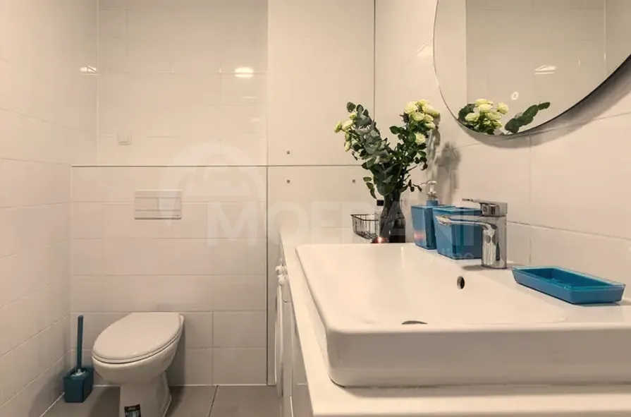 ქირავდება 2 ოთახიანი ბინა 77მ² 10/20 სართ თბილისი - photo 4