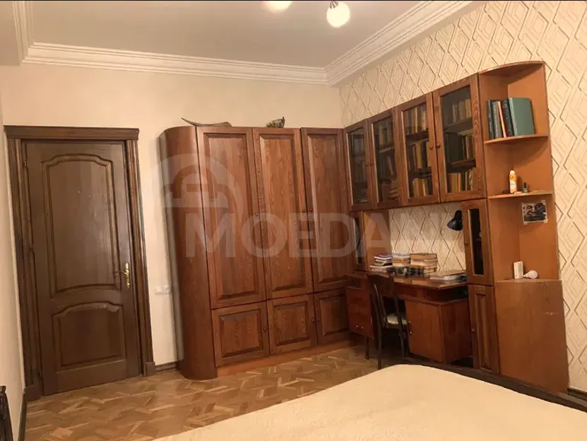 იყიდება 6 ოთახიანი ბინას 200მ² 3/5 სართ თბილისი - photo 8