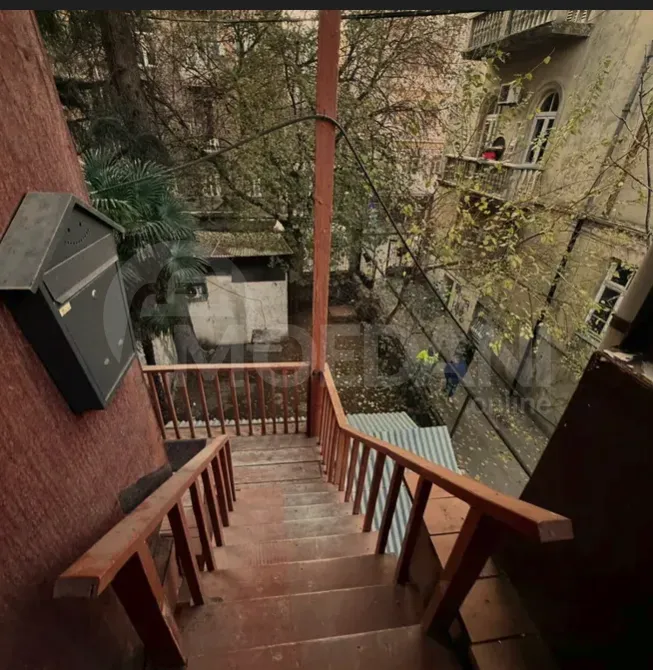 იყიდება 3 ოთახიანი ბინას 140მ² 3/3 სართ თბილისი - photo 10