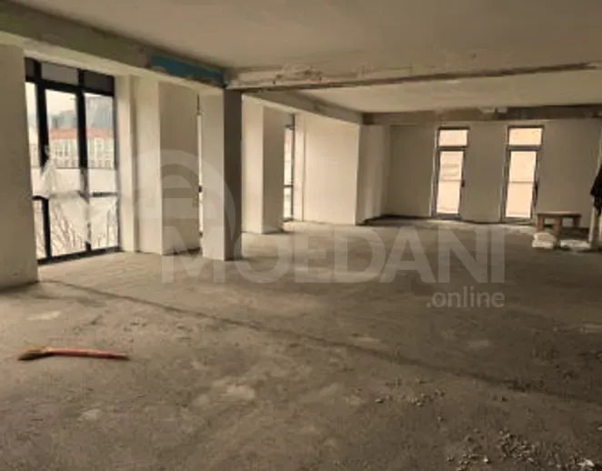 Сдается коммерческое офисное помещение в Мтацминде Тбилиси - изображение 1