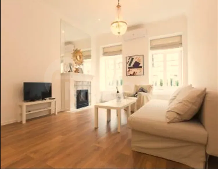 Apartments For Sale three-room 73м² 2/3 floor Tbilisi - photo 1