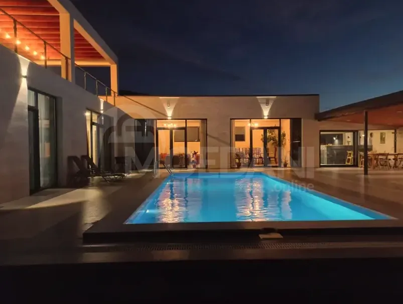 Продам 5-комн. квартиру 360м² 1/1 эт. Мцхета - изображение 2