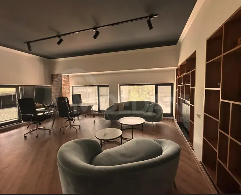 Იყიდება მთლიანი შენობა კომერციული ფართი დიღმის მასივში თბილისი - photo 1