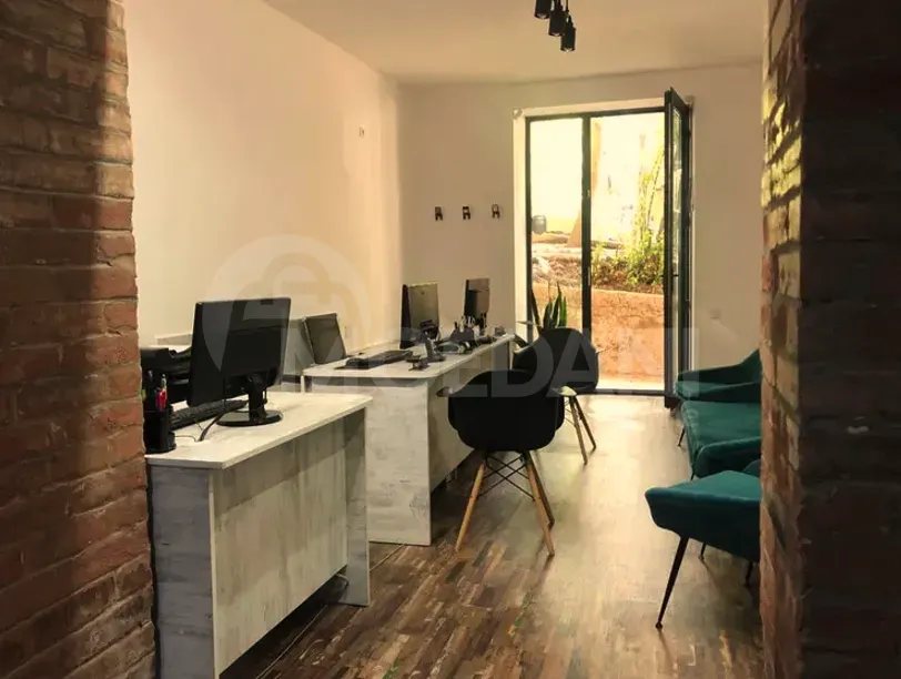 Сдам в аренду коммерческое офисное помещение/ Тбилиси - изображение 2