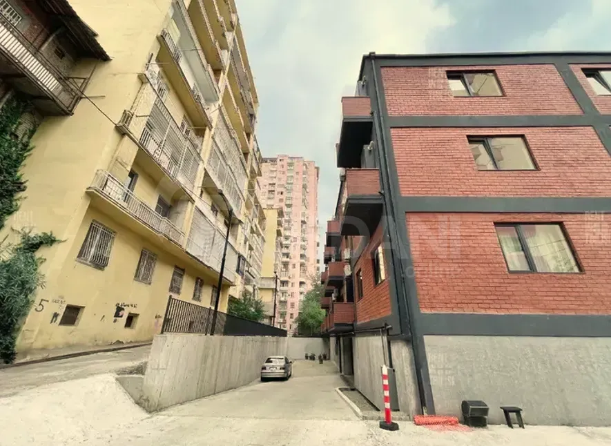 ქირავდება 2 ოთახიანი ბინა 138მ² 2/5 სართ თბილისი - photo 9