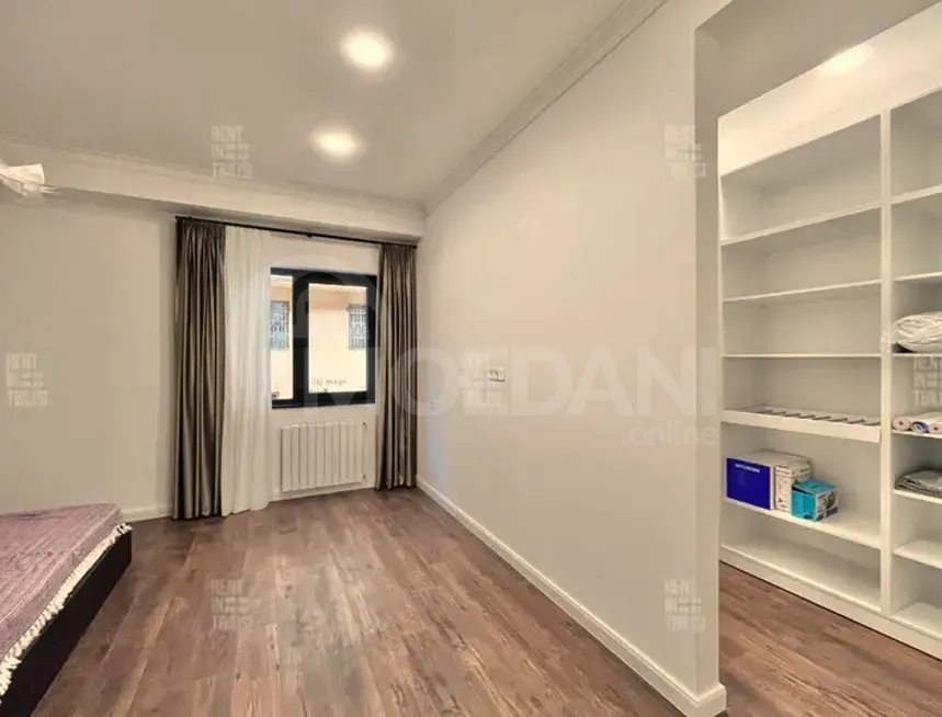 ქირავდება 2 ოთახიანი ბინა 138მ² 2/5 სართ თბილისი - photo 6