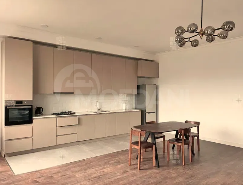 ქირავდება 2 ოთახიანი ბინა 138მ² 2/5 სართ თბილისი - photo 2