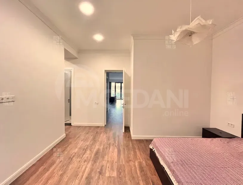 ქირავდება 2 ოთახიანი ბინა 138მ² 2/5 სართ თბილისი - photo 8