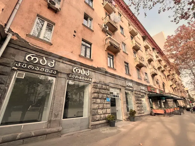 Сдается универсальное коммерческое помещение на Сабуртало Тбилиси - изображение 2