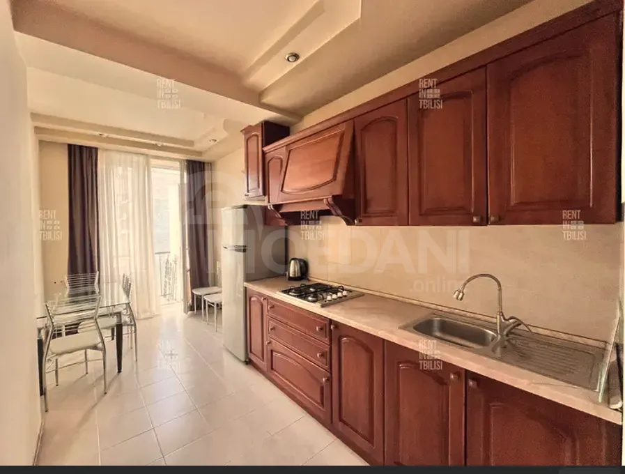 ქირავდება 2 ოთახიანი ბინა 80მ² 8/9 სართ თბილისი - photo 1