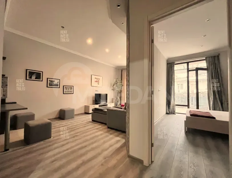 ქირავდება 2 ოთახიანი ბინა 80მ² 9/9 სართ თბილისი - photo 1