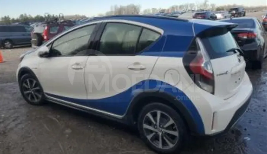 Toyota Prius 1.5L 2018 Тбилиси - изображение 3