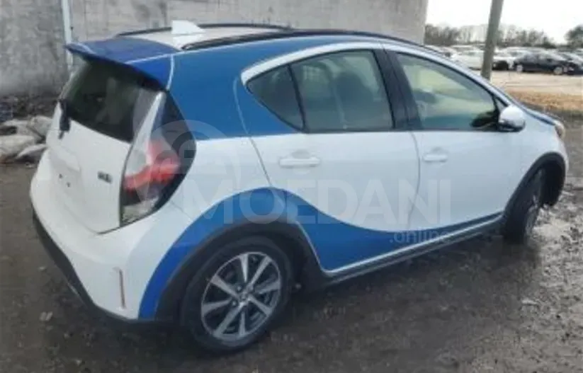 Toyota Prius 1.5L 2018 Тбилиси - изображение 6