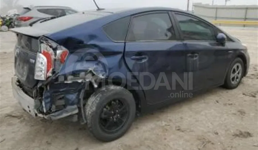 Toyota Prius 1.8L 2015 Тбилиси - изображение 6