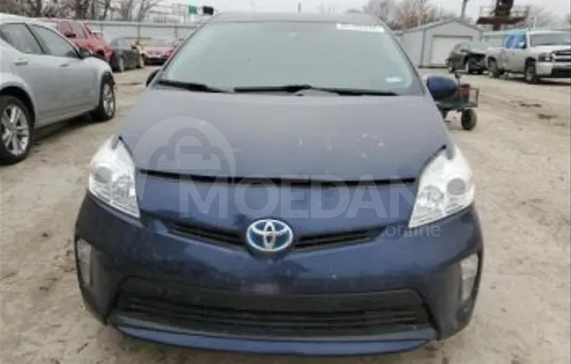 Toyota Prius 1.8L 2015 Тбилиси - изображение 1