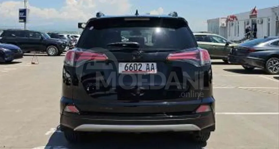 Toyota RAV4 2.5L 2018 Тбилиси - изображение 7