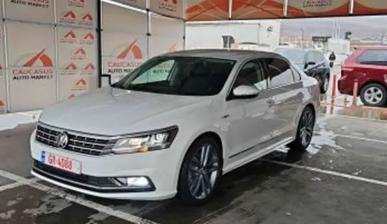 Volkswagen Passat 1.8 2017 Тбилиси