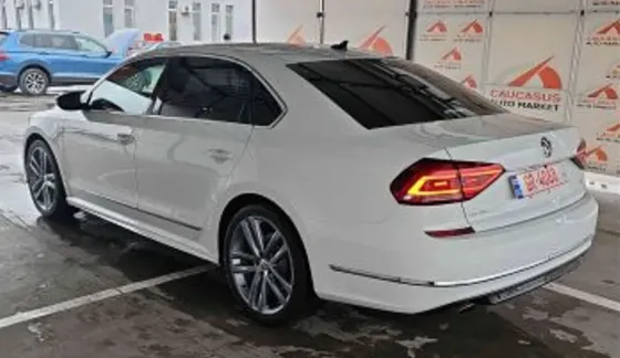 Volkswagen Passat 1.8 2017 Тбилиси