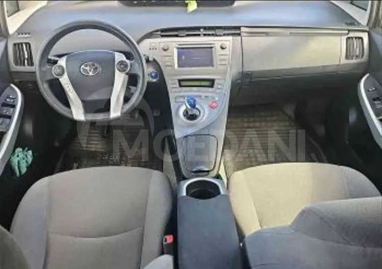 Toyota Prius 1.8L 2014 Тбилиси - изображение 7