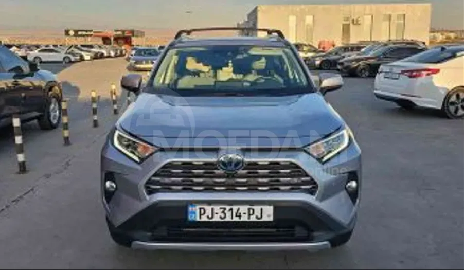 Toyota RAV4 2.5L 2020 Тбилиси - изображение 2