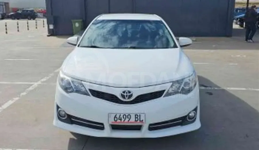 Toyota Camry 2.5L 2014 Тбилиси - изображение 1