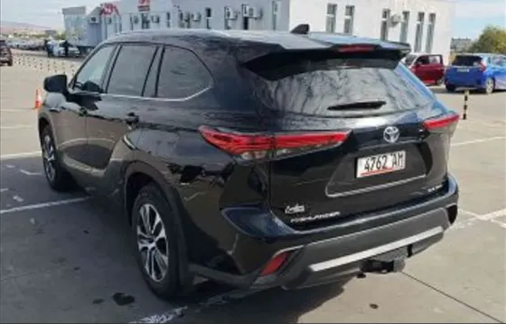 Toyota Highlander 2022 თბილისი