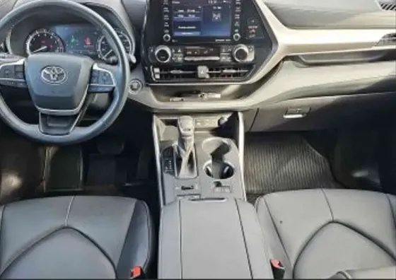 Toyota Highlander 2022 თბილისი