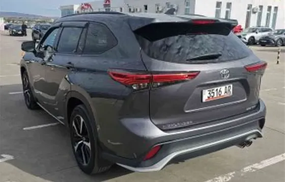 Toyota Highlander 2021 თბილისი