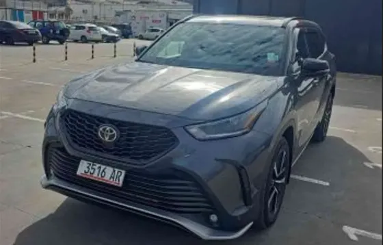 Toyota Highlander 2021 თბილისი