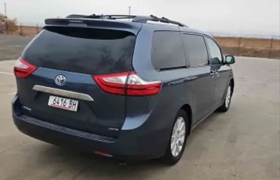 Toyota Sienna 2015 Tbilisi